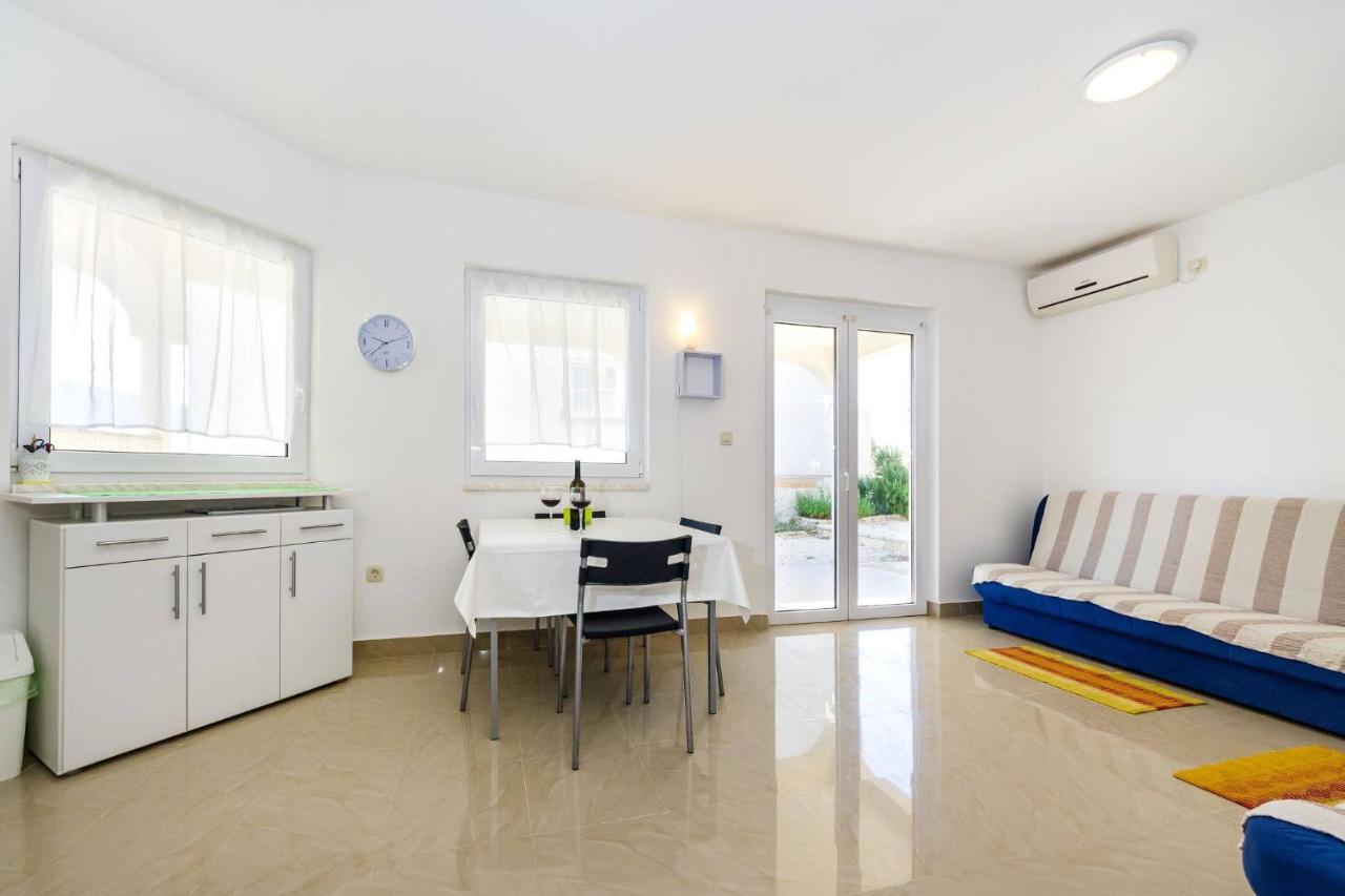 Apartmani Tanja Pridraga エクステリア 写真